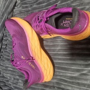 New Balance Fresh Foams - Pink & Orange LIKE NEW!